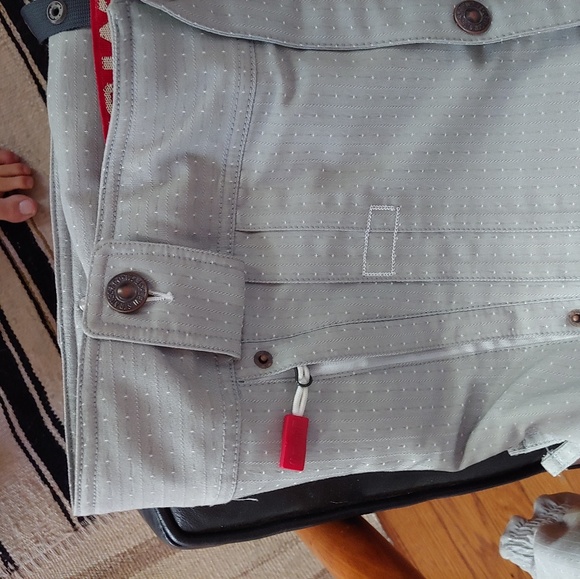 Limited Edition Levi's x 686 snowboard outfit - Picture 3 of 7